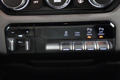 2021 RAM 1500 Big Horn 4x4 Quad Cab 6'4" Box