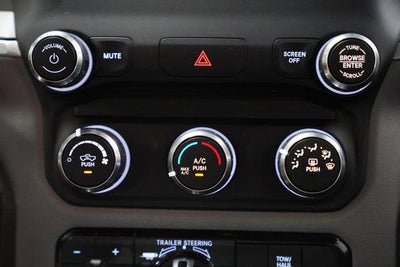 2022 RAM 1500 Big Horn 4x4 Crew Cab 5'7" Box