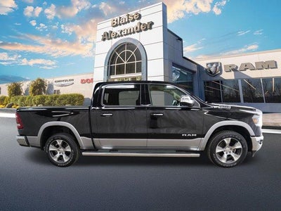 2020 RAM 1500 Laramie 4x4 Crew Cab 5'7" Box