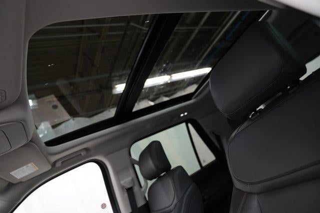 2025 Ford Expedition Active 4x4