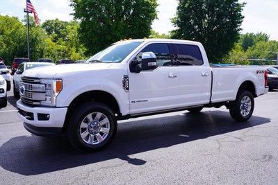 2017 Ford Super Duty F-350 SRW Platinum 4WD Crew Cab 6.75' Box