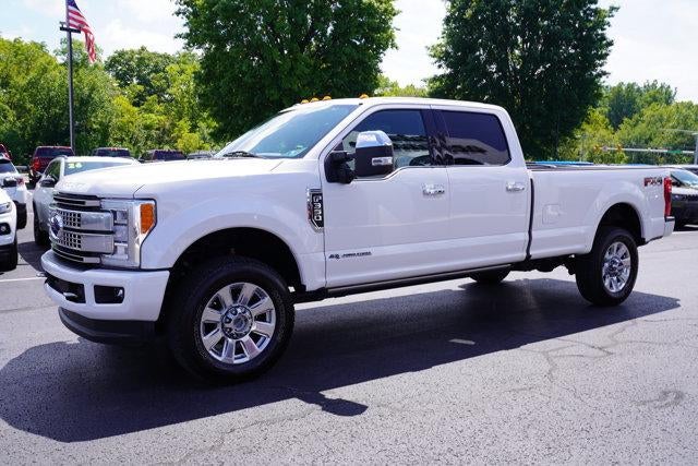 2017 Ford Super Duty F-350 SRW Platinum 4WD Crew Cab 6.75' Box