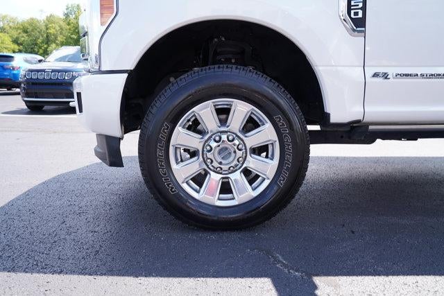 2017 Ford Super Duty F-350 SRW Platinum 4WD Crew Cab 6.75' Box