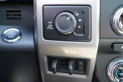 2017 Ford Super Duty F-350 SRW Platinum 4WD Crew Cab 6.75' Box