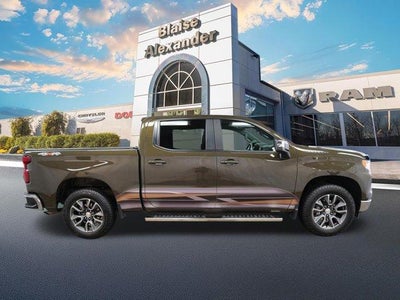 2023 Chevrolet Silverado 1500 Crew Cab Short Box 4-Wheel Drive LT 2FL