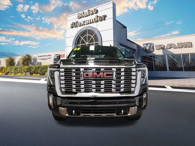 2025 GMC Sierra 2500 HD Crew Cab Standard Box 4-Wheel Drive Denali