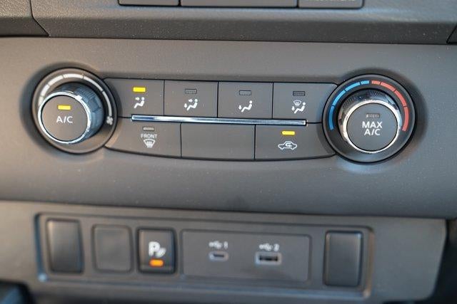 2024 Nissan Frontier Crew Cab 4x4 SV
