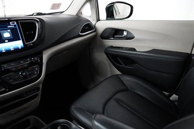 2024 Chrysler Pacifica Touring L FWD