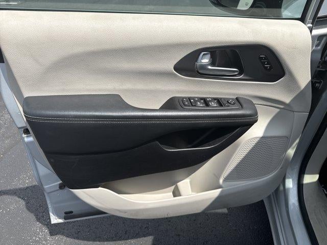 2024 Chrysler Pacifica Touring L FWD