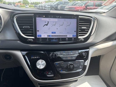2024 Chrysler Pacifica Touring L FWD