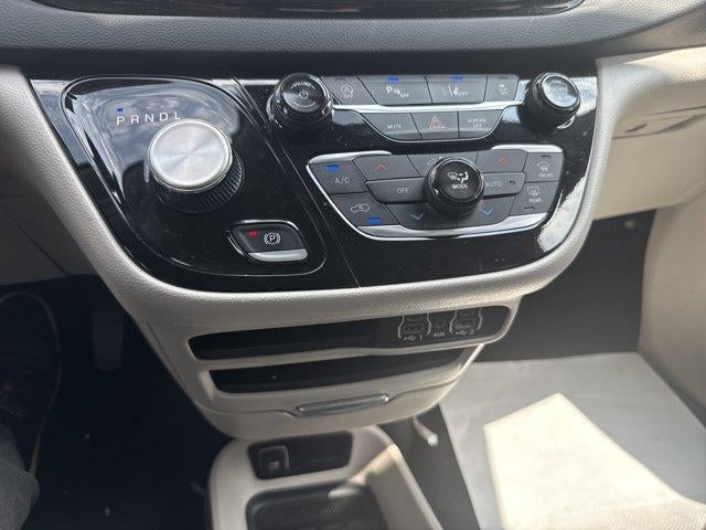 2024 Chrysler Pacifica Touring L FWD