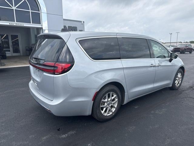 2024 Chrysler Pacifica Touring L FWD