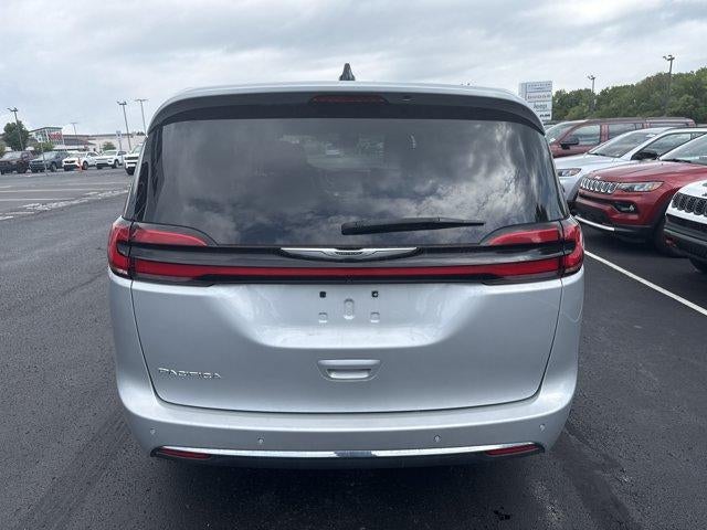 2024 Chrysler Pacifica Touring L FWD