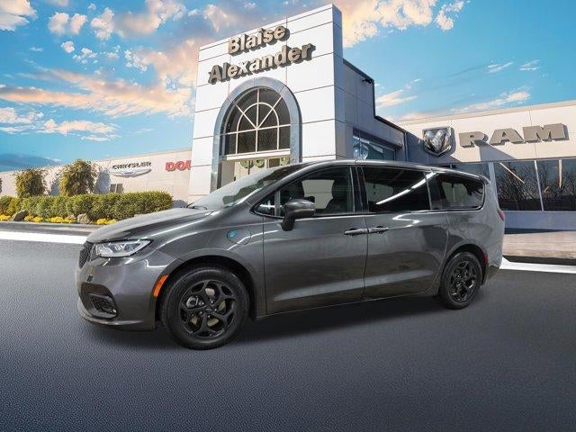 2023 Chrysler Pacifica Hybrid Touring L FWD