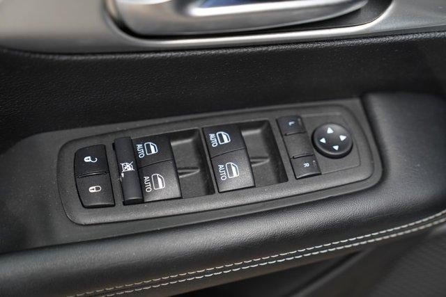 2023 Chrysler Pacifica Hybrid Touring L FWD