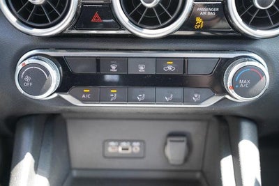 2023 Nissan Sentra SV CVT