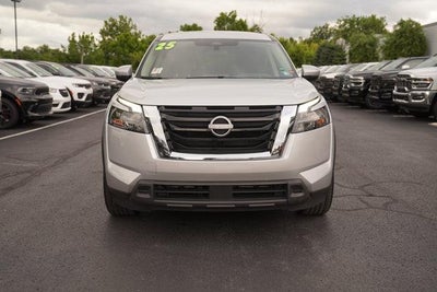 2025 Nissan Pathfinder SV 4WD
