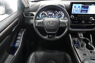 2022 Toyota Highlander Hybrid Limited AWD (Natl)