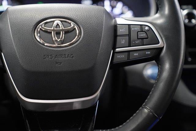 2022 Toyota Highlander Hybrid Limited AWD (Natl)