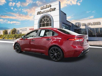 2022 Toyota Corolla SE Nightshade CVT (Natl)