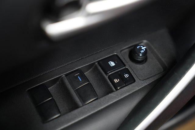 2022 Toyota Corolla SE Nightshade CVT (Natl)