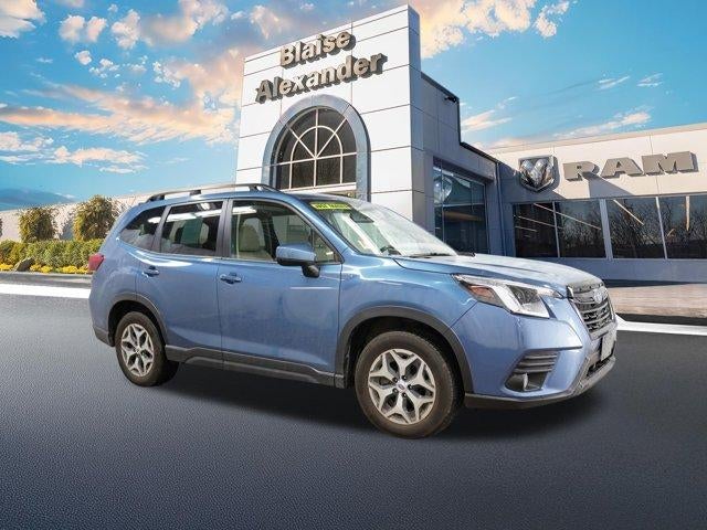 2022 Subaru Forester Premium CVT