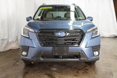 2022 Subaru Forester Premium CVT