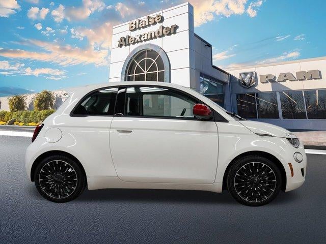 2024 FIAT 500e INSPI(RED) FWD