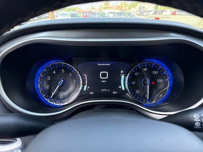 2023 Chrysler Pacifica Touring L FWD