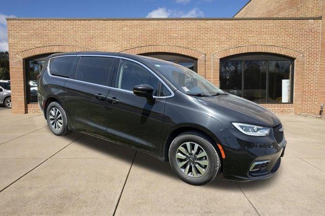 2023 Chrysler Pacifica Hybrid Touring L FWD
