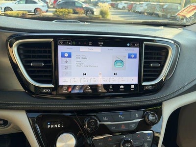 2024 Chrysler Pacifica Hybrid Select FWD