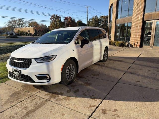 2024 Chrysler Pacifica Hybrid Select FWD