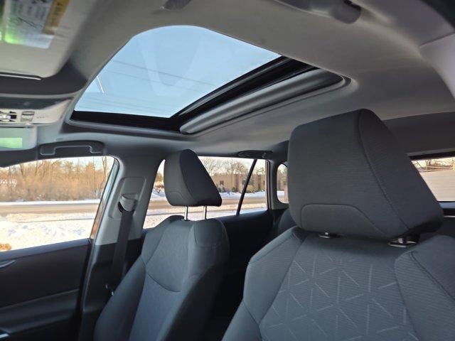 2025 Toyota RAV4 XLE AWD (Natl)