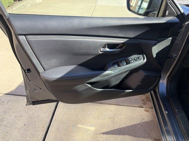 2025 Nissan Sentra SV CVT