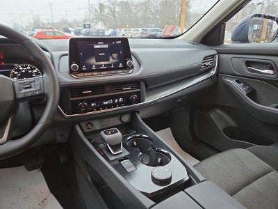 2025 Nissan Rogue AWD SV