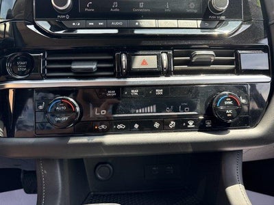 2025 Nissan Pathfinder SV 4WD