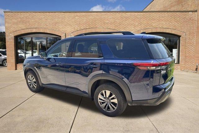 2025 Nissan Pathfinder SV 4WD