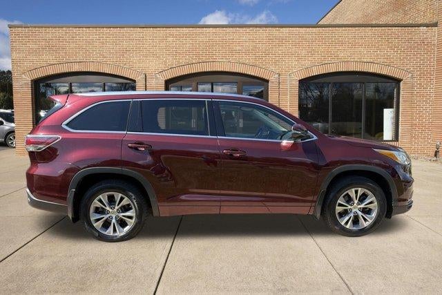 2015 Toyota Highlander AWD 4dr V6 XLE (Natl)