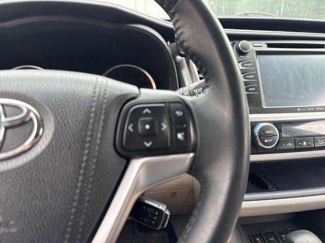 2016 Toyota Highlander AWD 4dr V6 XLE (Natl)