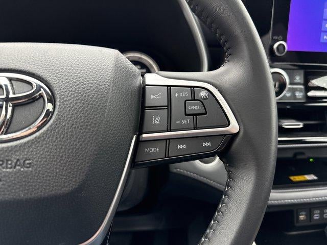 2025 Toyota Highlander XSE AWD (Natl)