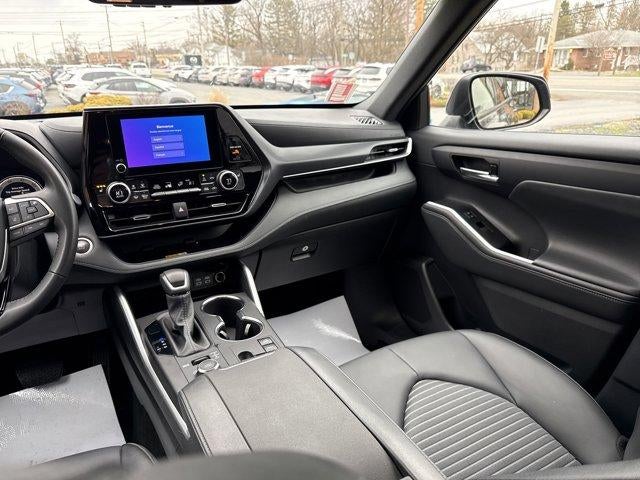 2025 Toyota Highlander XSE AWD (Natl)