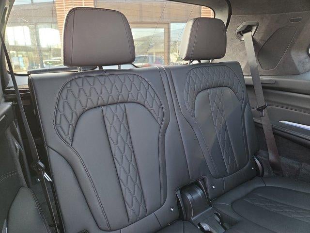 2026 BMW X7 M60i Sports Activity Vehicle