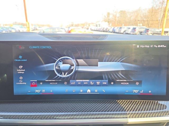 2026 BMW X7 M60i Sports Activity Vehicle