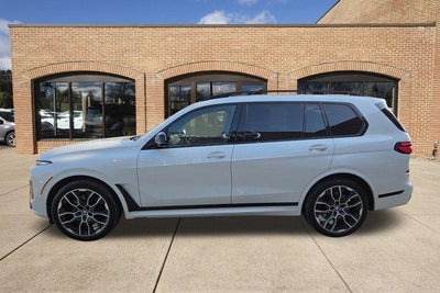 2026 BMW X7 M60i Sports Activity Vehicle