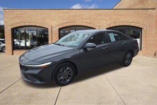 2024 Hyundai ELANTRA SEL IVT