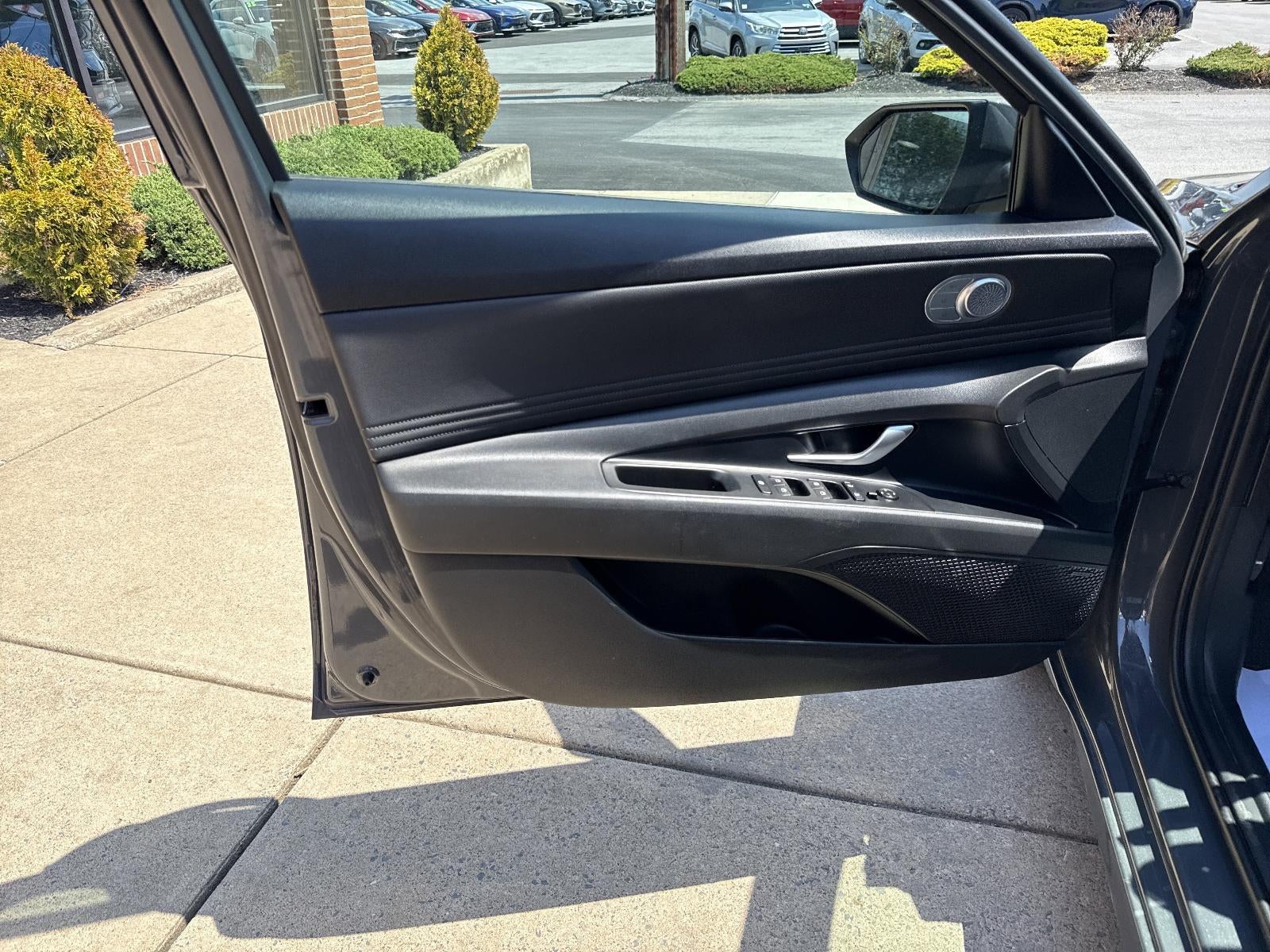 2023 Hyundai ELANTRA Hybrid Limited DCT