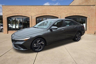 2025 Hyundai ELANTRA SEL Convenience IVT