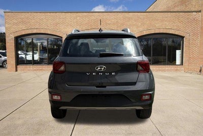 2025 Hyundai VENUE SEL IVT