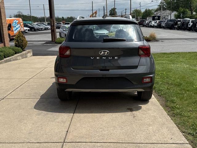2025 Hyundai VENUE SEL IVT