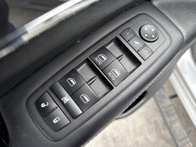 2014 Jeep Grand Cherokee 4WD 4dr Overland